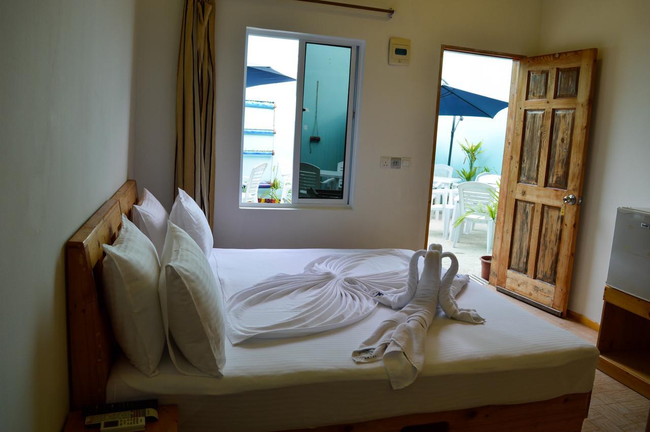 Zeestar Inn Maafushi Exterior photo