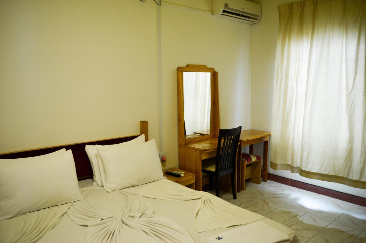Zeestar Inn Maafushi Exterior photo